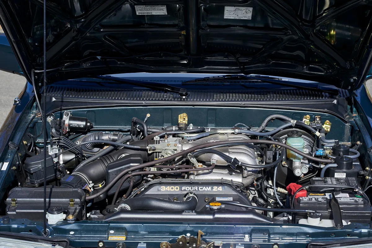 1999 Toyota 4Runner 3.4L V6 engine bay