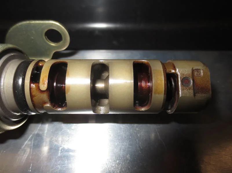 2UZ-FE VVTi oil control valve sludge