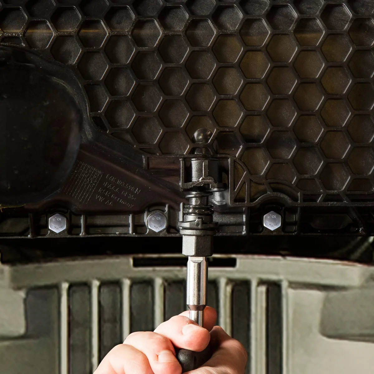 oil change tools and drain plug