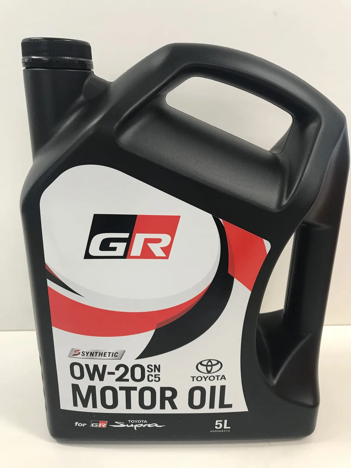 Toyota Genuine 0W-20 motor oil bottle