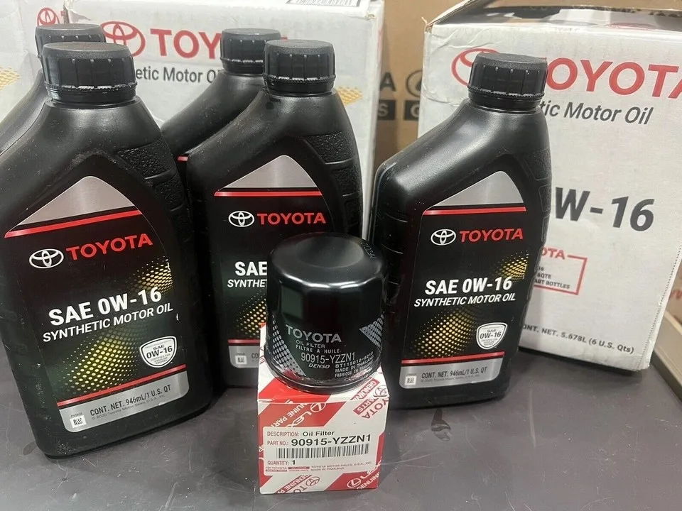 0W-8 vs 0W-16 oil bottles