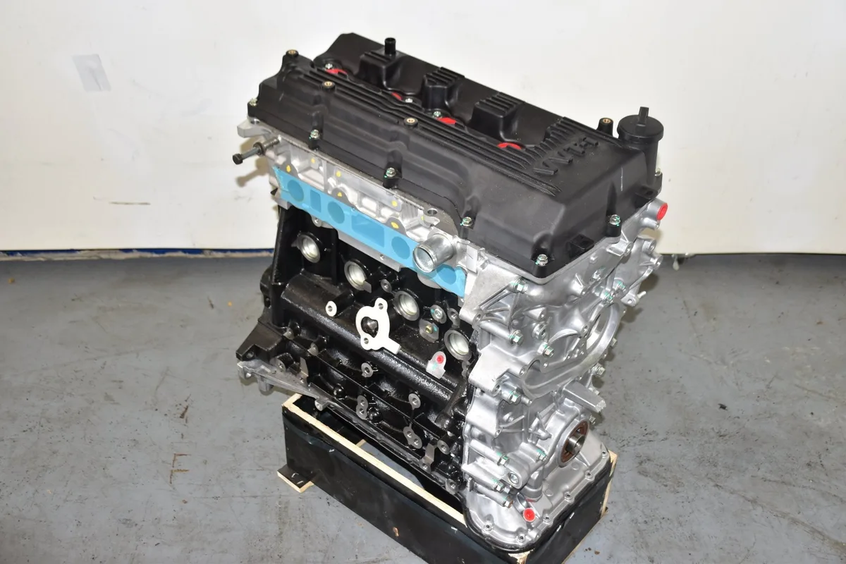 2.7L 4-cylinder engine vs 3.4L V6 engine identification