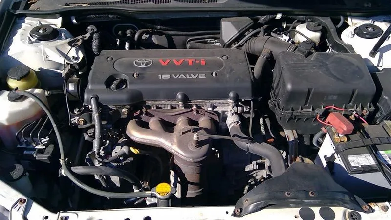 2005 Toyota Camry 2.4 engine bay