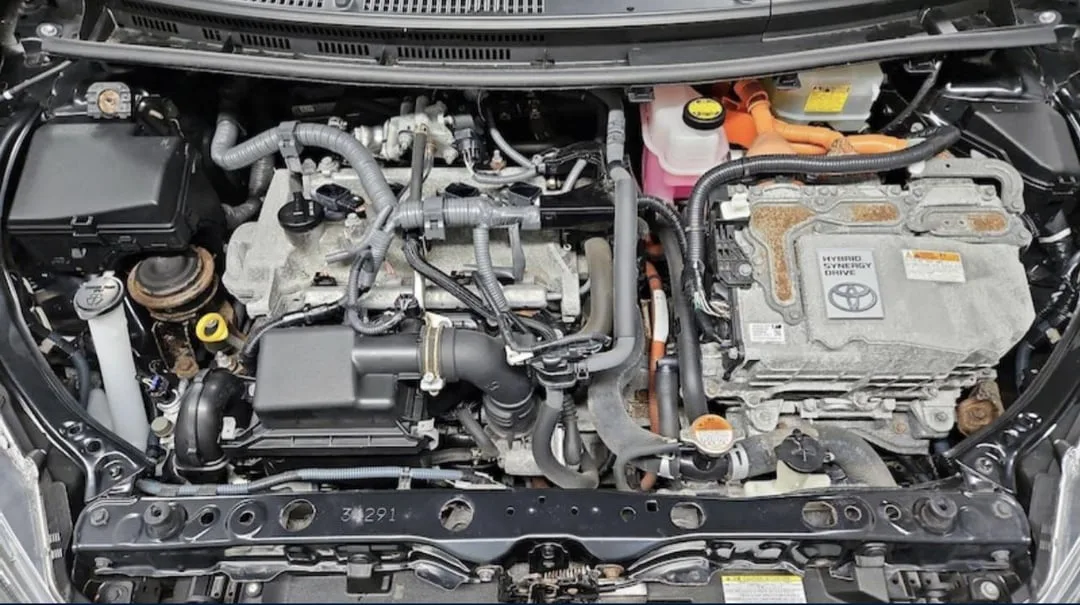 2015 toyota prius oil capacity