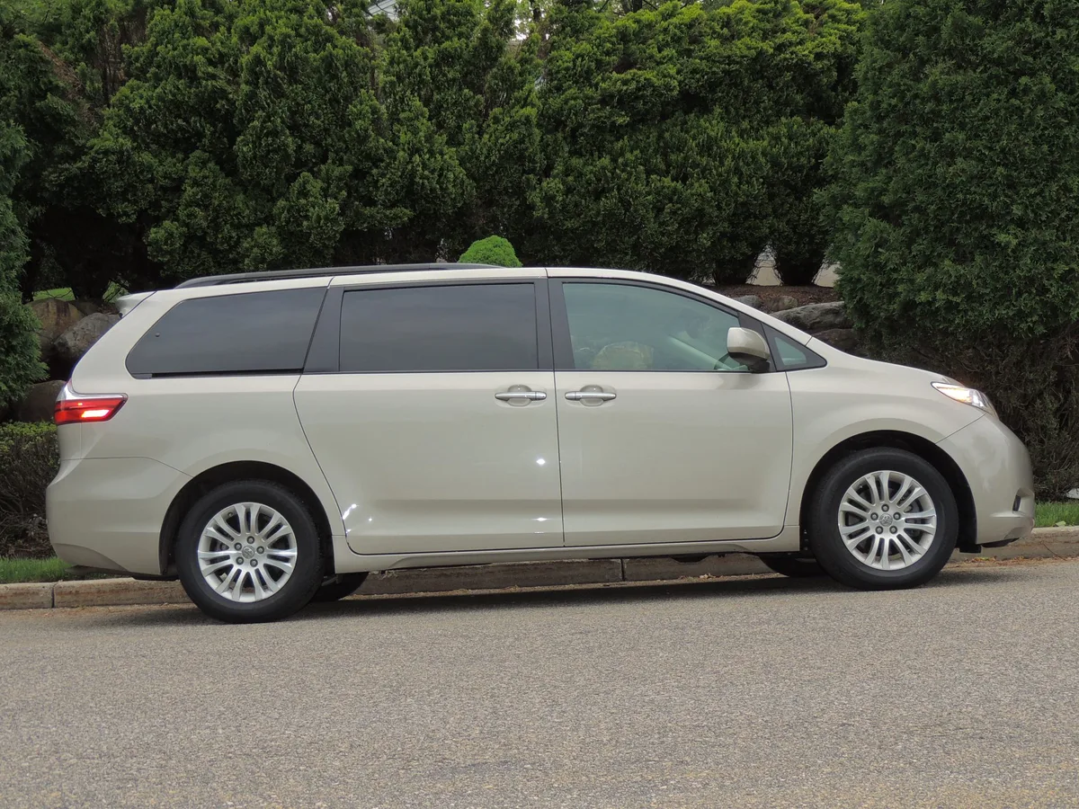 2015 toyota sienna problems