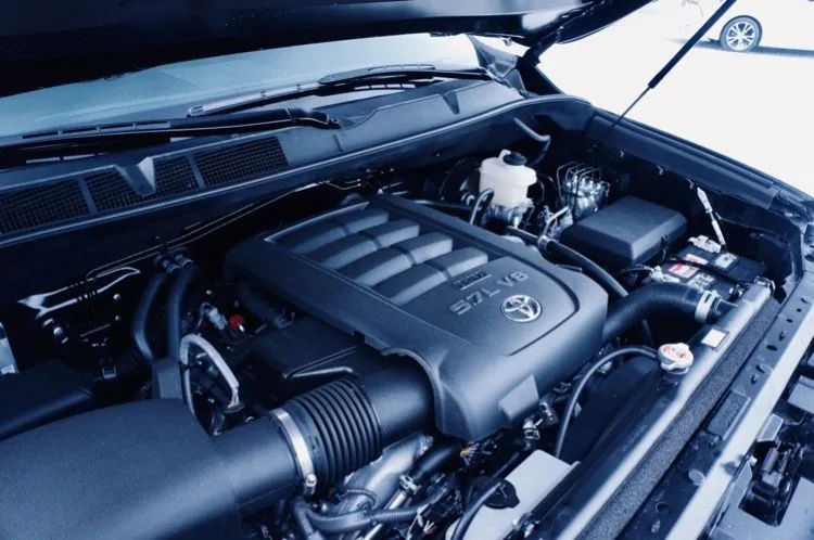 2017 toyota tundra 5.7 oil capacity