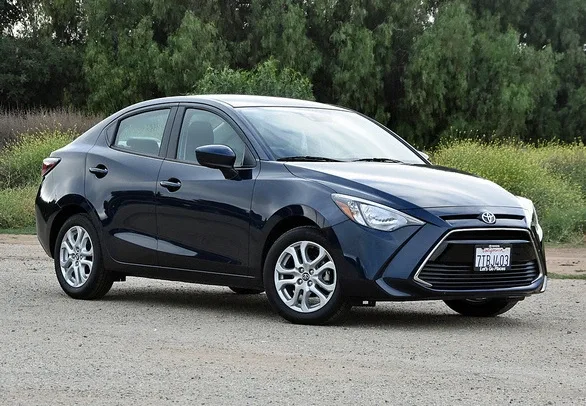 2017 toyota yaris ia problems
