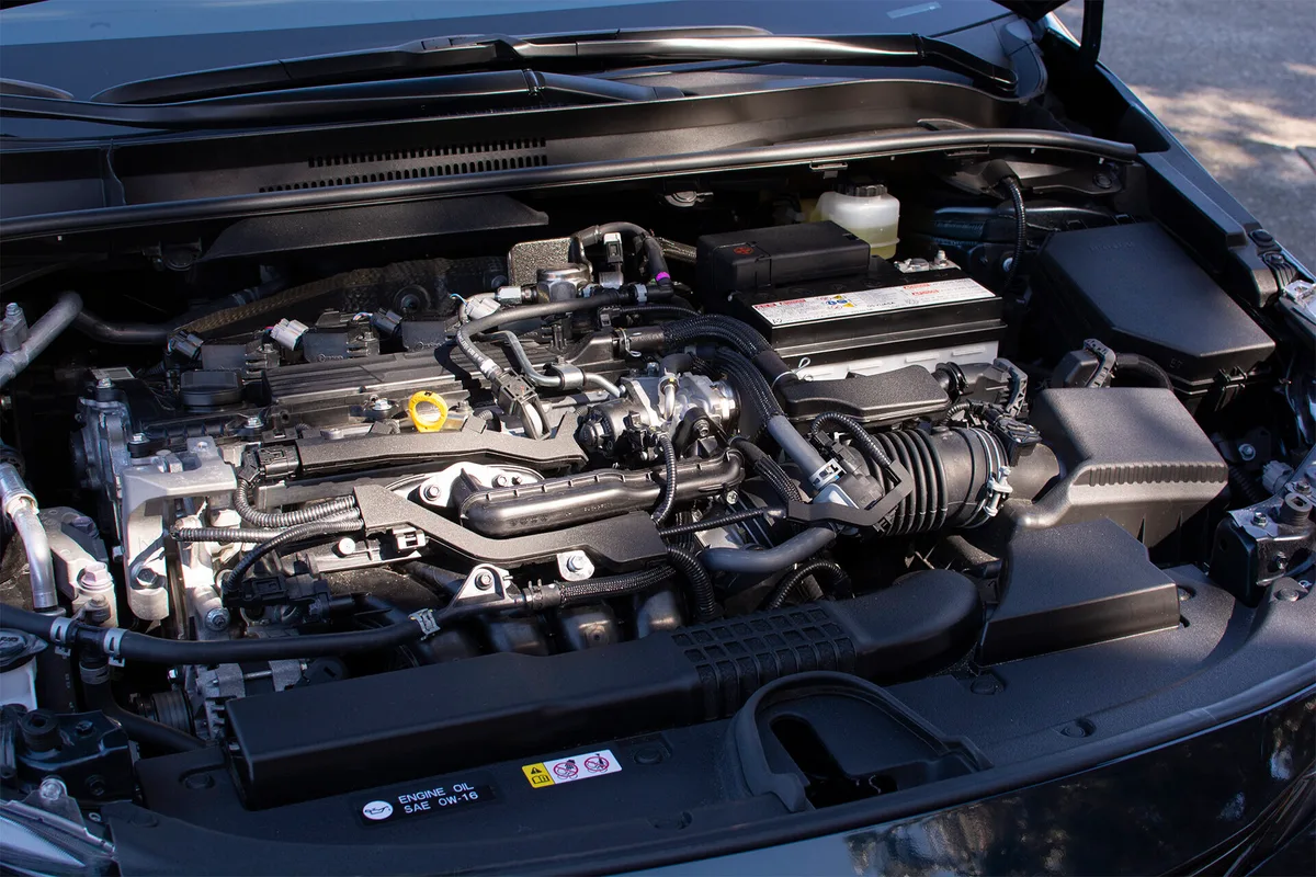 2019 toyota corolla oil capacity