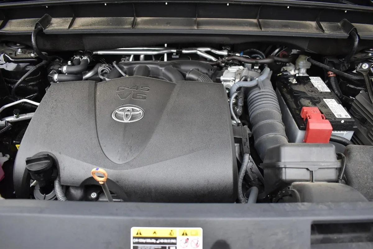 2021 toyota highlander oil capacity