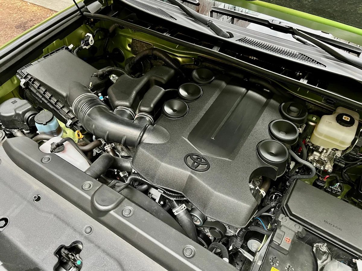2022 toyota 4runner oil capacity