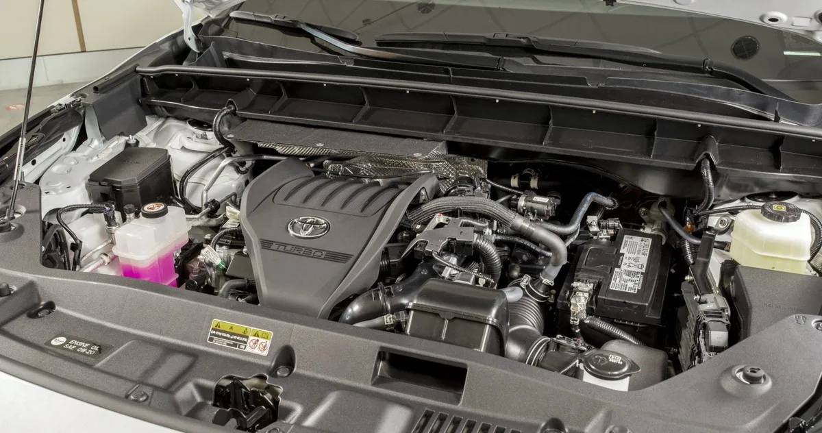 2023 Toyota Highlander engine bay