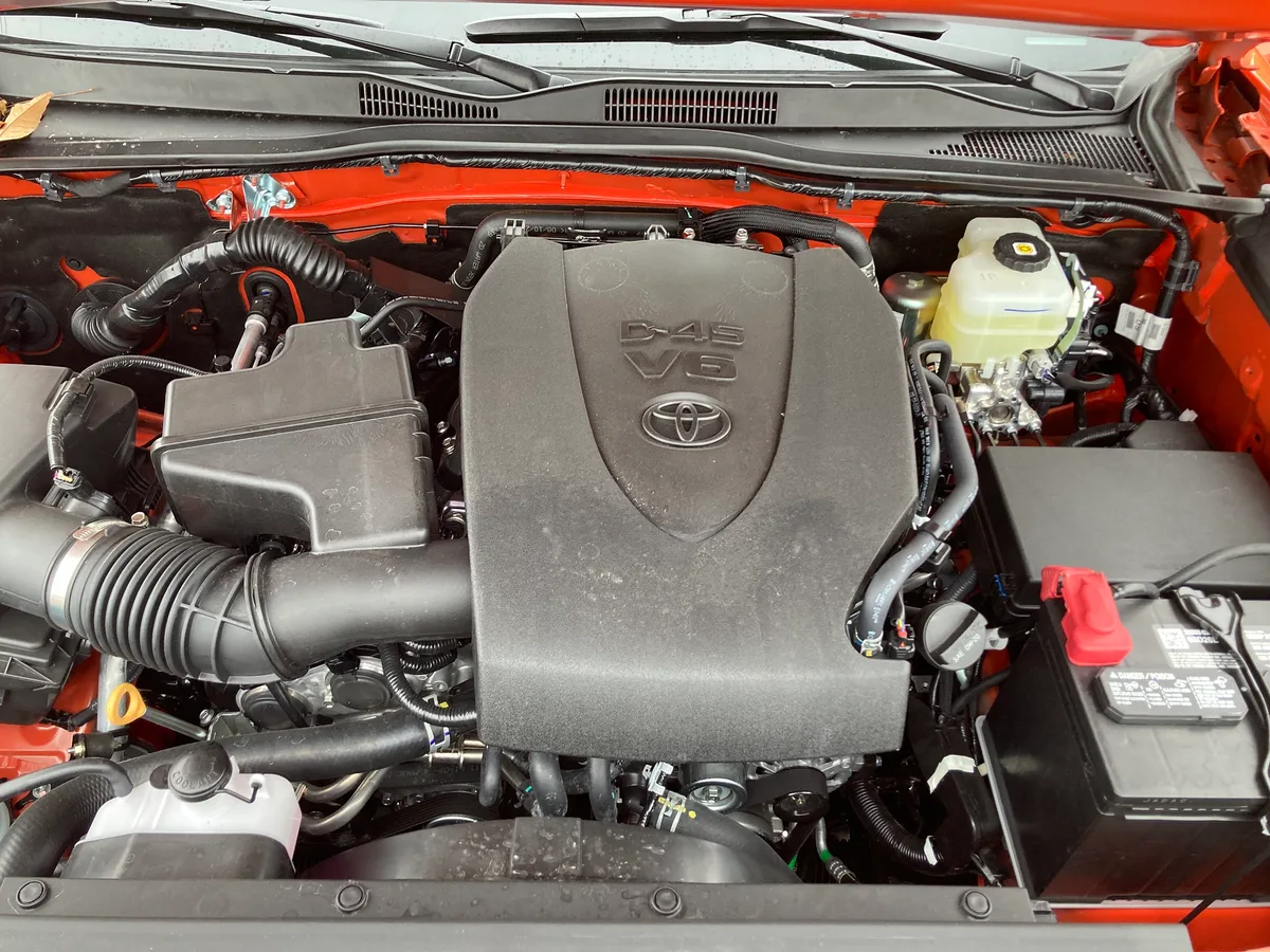 2023 toyota tacoma oil capacity