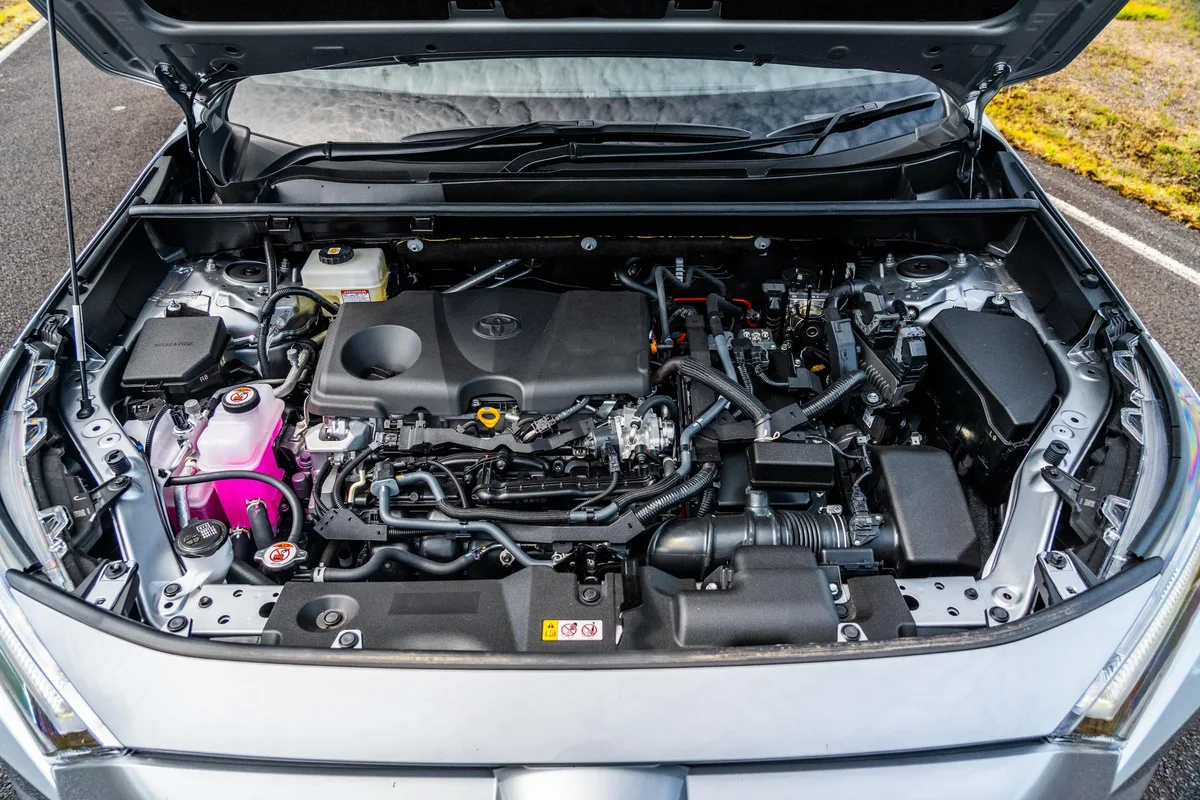 2024 toyota rav4 oil capacity