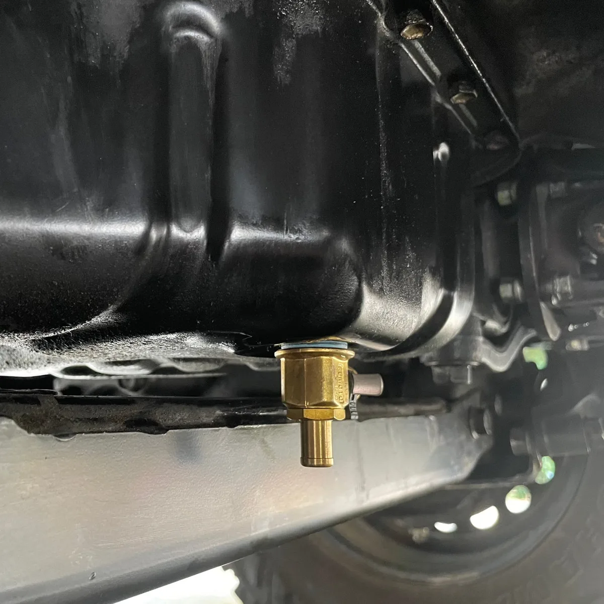 2UZ-FE engine oil pan