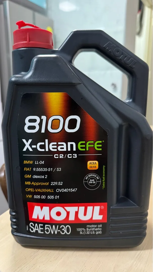 5W-30 oil bottle dipstick