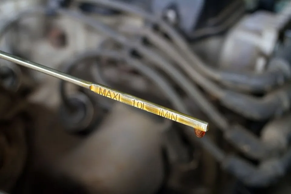 oil dipstick reading