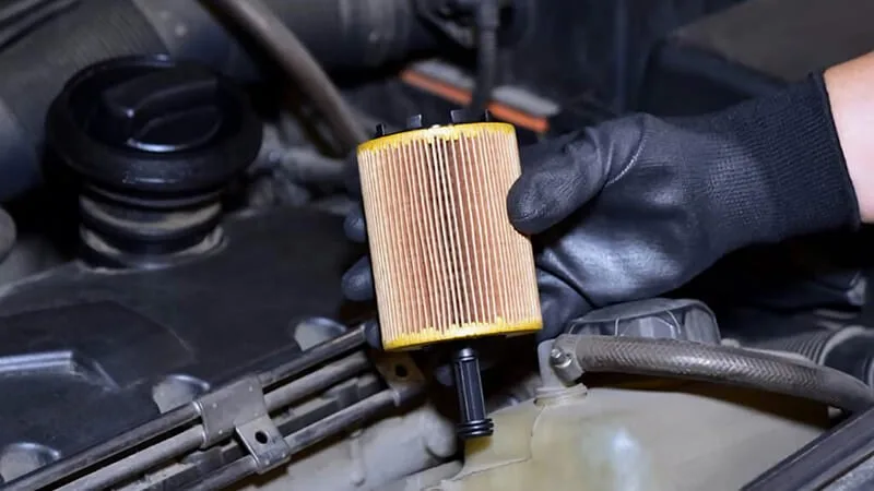 oil filter priming method