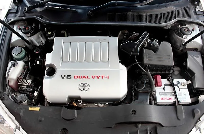 Toyota 2GR-FE engine oil dipstick